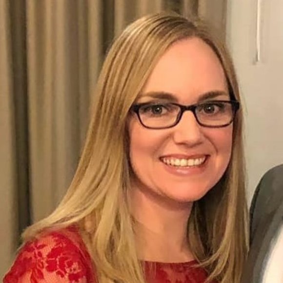 Meet your Posher, Nicole - Picture 1 of 1